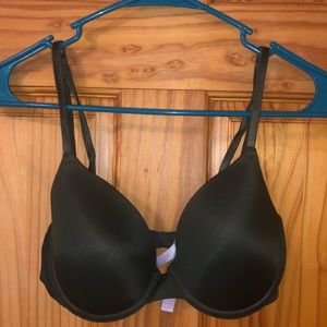 PINK Victoria Secret T-Shirt Bra Size 32D